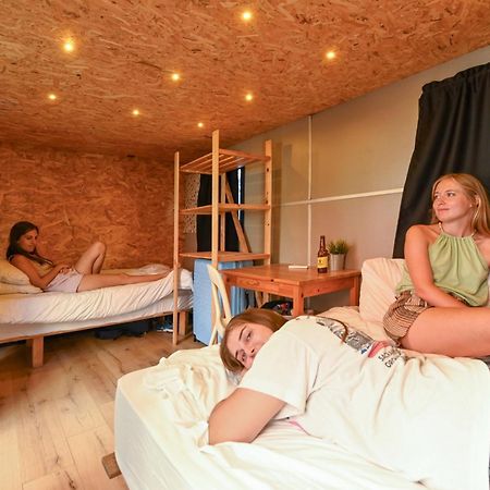 Caravan Hostel Tel Aviv By Roger Age 18-45 Экстерьер фото